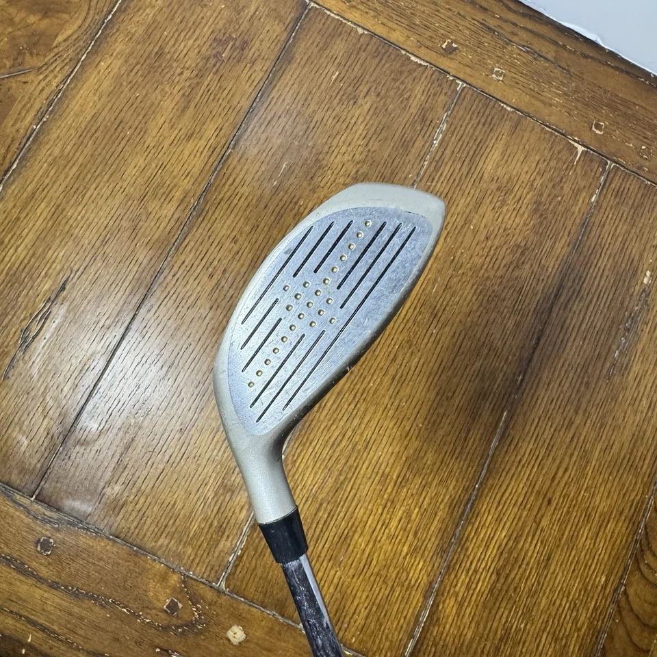 Dunlop Invicta 3 Titanio Reforzado Gran Tamaño Derecha con Eje Power Point Plus. Foto 2 de 4