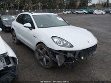 Left HATCHBACK STRUT 95B827851B 2017 PORSCHE MACAN