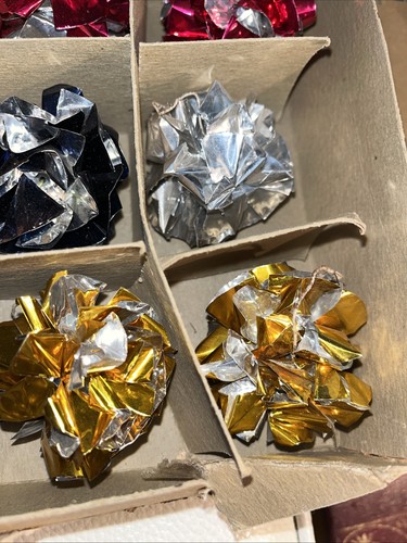 24 bolas de Navidad arrugadas de doble globo vintage de los años 40 con ganchos originales - Imagen 6 de 9