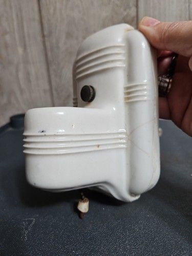 PAULDING APLIQUES DE PARED ACANALADOS de porcelana blanca con bombillas con cadena de tracción, de colección - Imagen 5 de 24