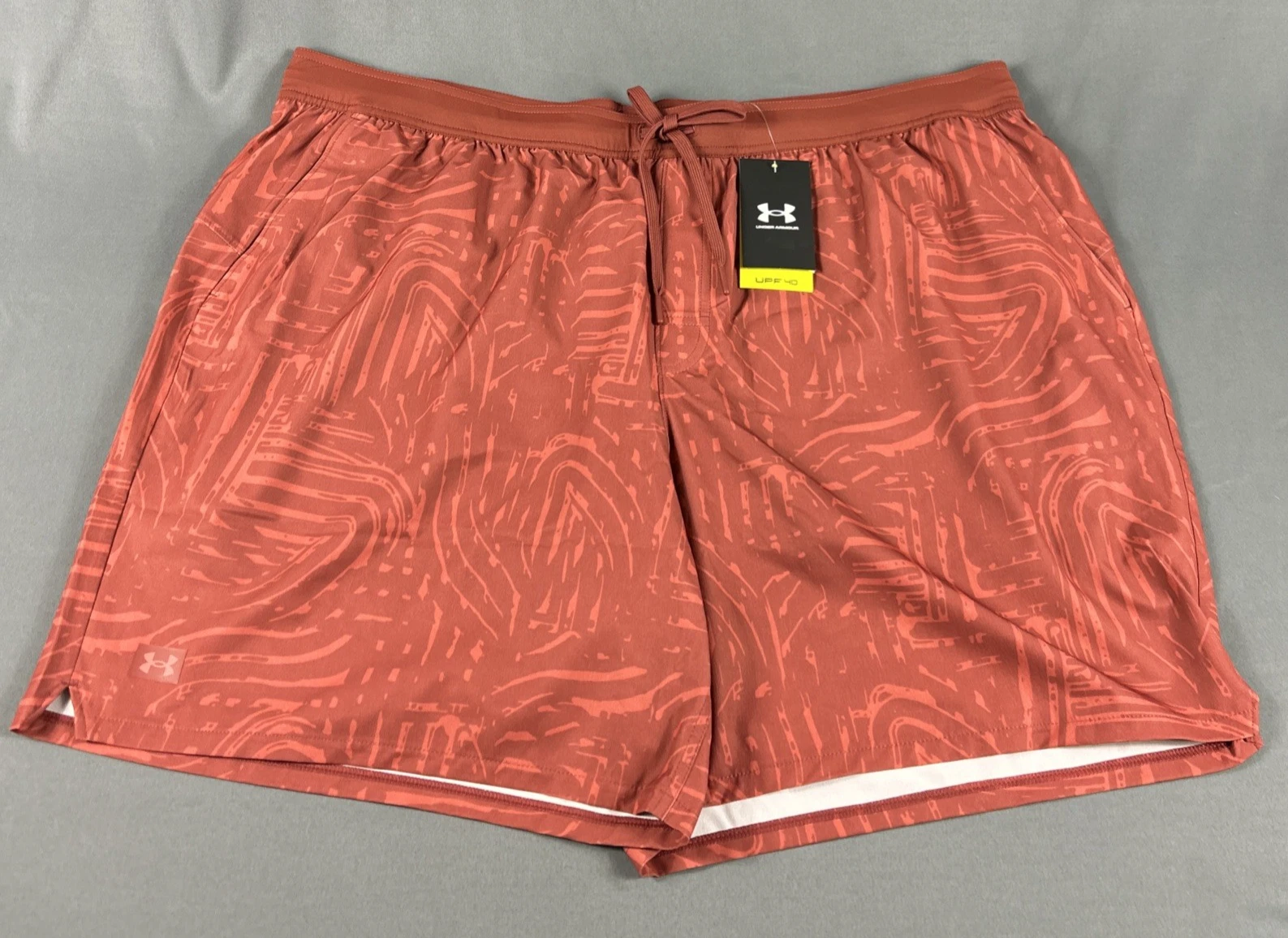 Under Armour Shorts Expanse Athletic Lined Printed 3XL Red Polyester MSRP $65