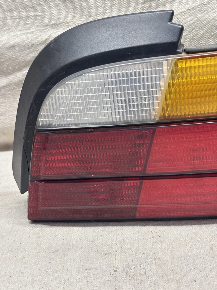 二手 1990 - 1999 年宝马 E36 318i 323i 325i 328i Coupe 可调式右尾灯 — 第 2/4 张图片
