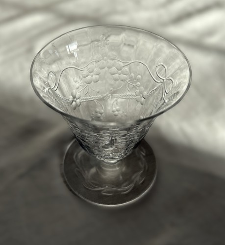 ABCG crystal optic oyster/juice glass 1920s. Flowers and ribbons. Unsigned - Picture 3 of 8