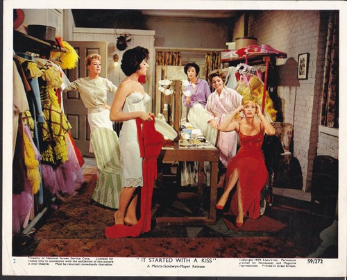 Debbie Reynolds und Carmen Phillips begann mit einem 1959 Filmfoto 45576