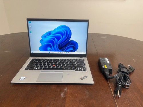 Lenovo ThinkPad X1 Carbon 5th Gen 14"-i7-7600U.2.80GHz.256GB SSD 16GB RAM