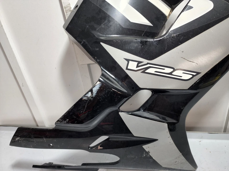 06 07 08 09 UNITED MOTORS V2S 250 GT250R CUBIERTA CARENADO LADO INFERIOR DERECHO SUPERIOR Foto 3 de 4