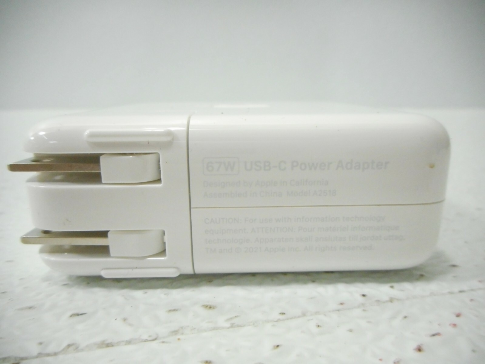 最大71％オフ！ Apple 67W USB-C電源アダプタ MKU63AM A MKU63AMA ...