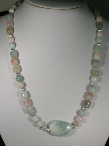 20" Beryl Bead Necklace - Picture 1 of 2