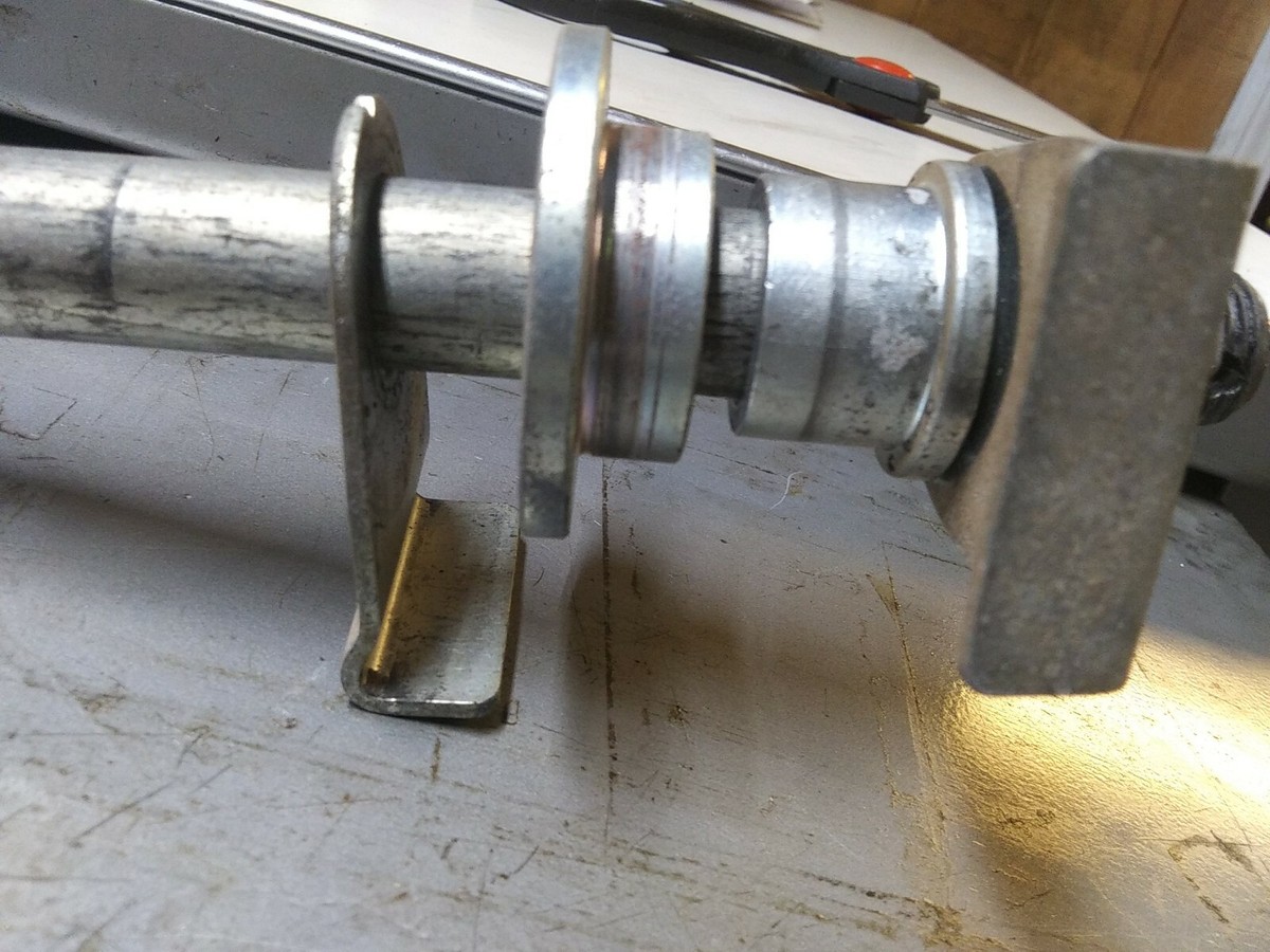 95 ZX6 KAWASAKI OEM REAR AXLE (JL) | eBay
