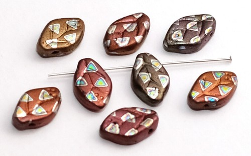 4 CZECH PRESSED GLASS METALLIC WAVY LEAF BEADS / PENDANTS, MIXED COLOURS, 12MM - Picture 3 of 4