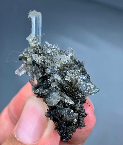 43 Karat natürliches Aquamarin Kristall Exemplar aus Skardu Pakistan - seltene Farbe - Bild 4 von 8