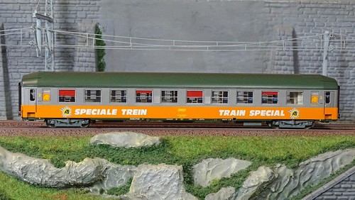 Ree Modeles VB480 Voiture UIC Couchette, SNCF, B9c9x, Train Special FTS, toit ha - Picture 2 of 3