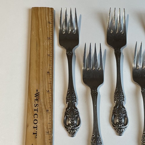 7 Salad Forks Flatware SSS By Oneida Renoir Pembrooke Glossy Stainless Pierced - Picture 3 of 6