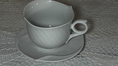 Meißen Porzellan Wellenspiel Relief große Kaffeetasse Untertasse Weißware, 0,3 L - Bild 2 von 17