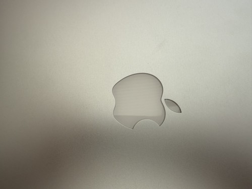 Apple MacBook Air 13.3" A1466  Intel Core i5 1.3Ghz 4GB RAM - 256GB SSD - 2013 - Picture 8 of 18
