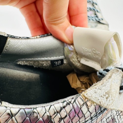 P448 John Wasabi Low Top Sneaker Size 38 US 7.5 Leather Python Silver Distressed - Picture 9 of 10