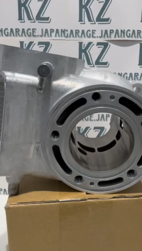 SUZUKI Genuine Cylinder engine Fit RM125 11200-36870 NEW - Video 1 of 1