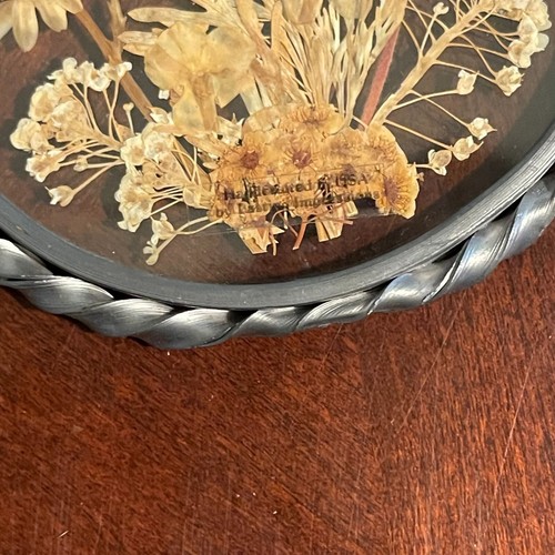Vintage Real pressed dried flowers Glass Wall Hanging With Metal Twisted Frame - Picture 8 of 8