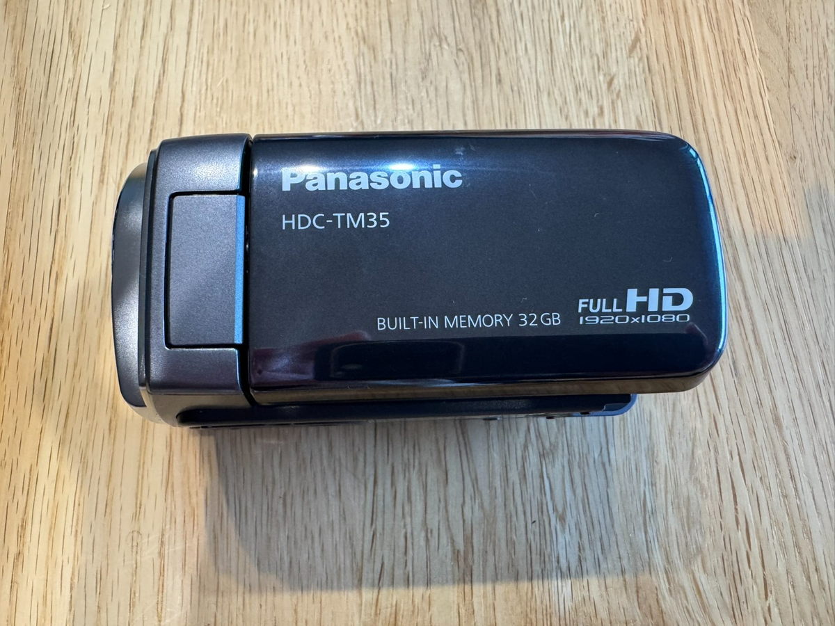 Panasonic　HDC-TM35 Panasonic HDC-TM35 Digital HD Camcorder White Compact Used
