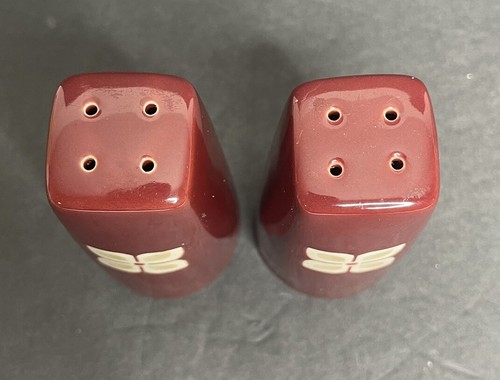 Pfaltzgraff EASTSIDE Salt Shakers 4 Holes Floral Black Burgundy Design Set of 2 - Picture 2 of 6