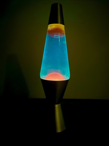 Lava Lamp model 2124 Silver Base Blue Liquid Red Wax Motion 2018 - Picture 3 of 8