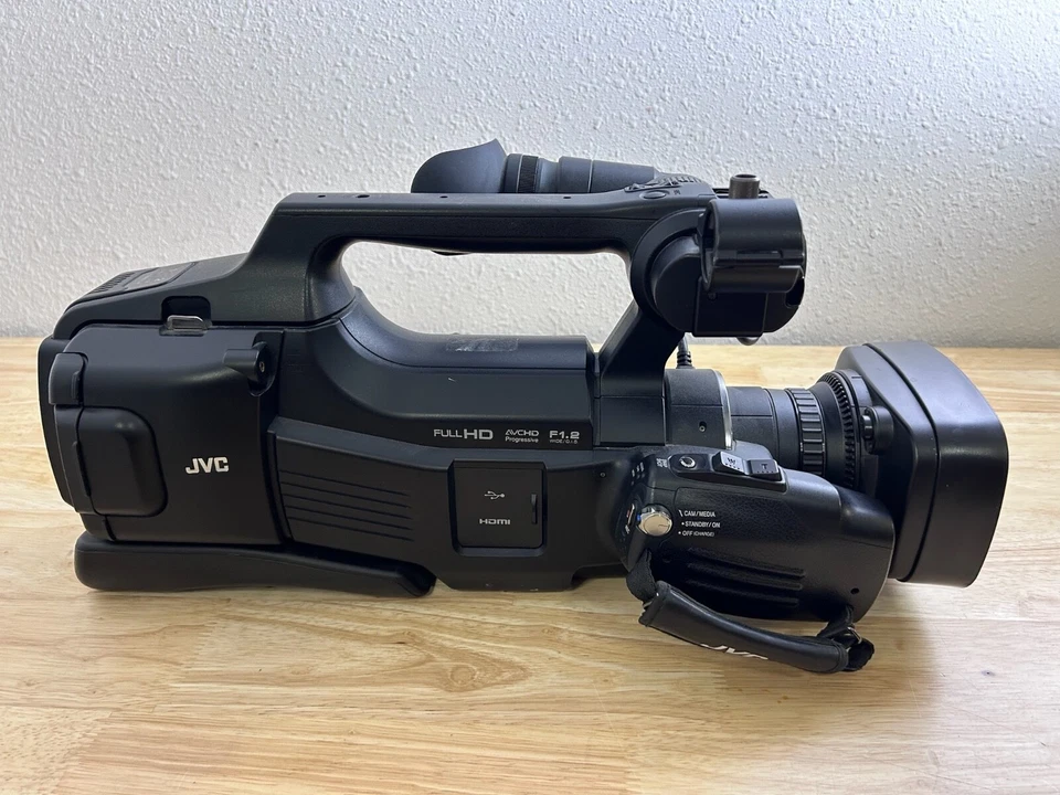 JVC GY-HM70U HD Shoulder Mount Camcorder  No Charger - Image 4 of 4