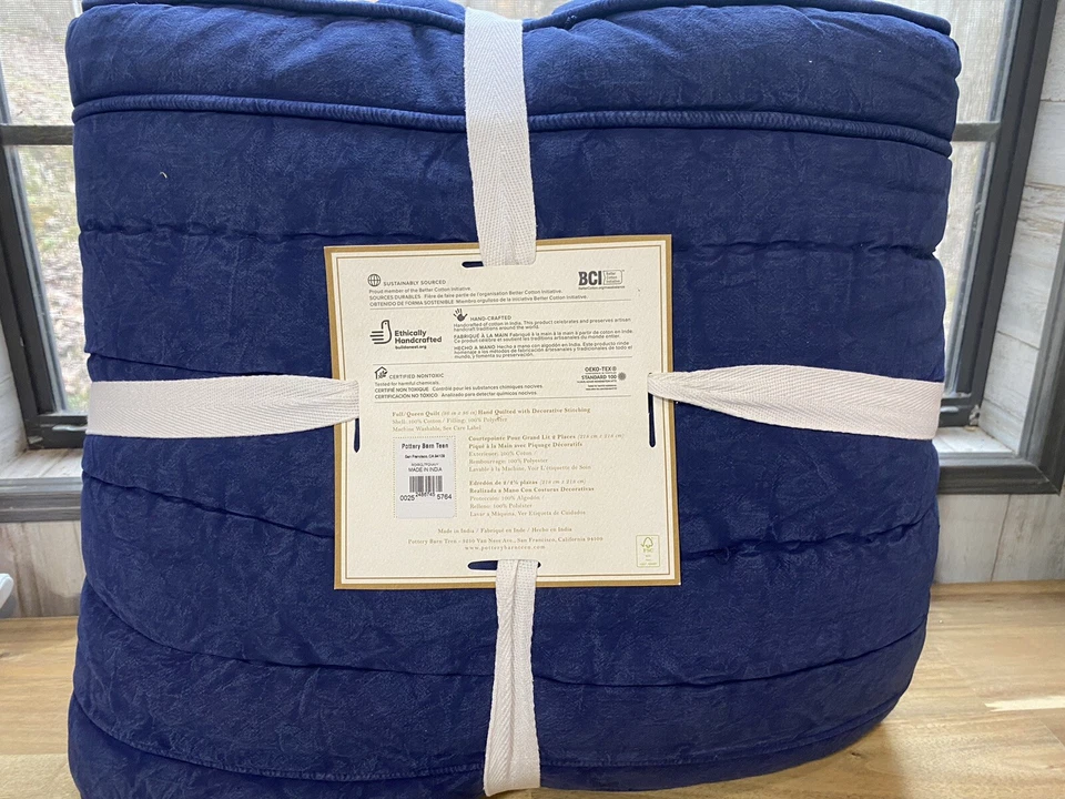 Pottery Barn Teen Rocker Quilt Full/Queen/ Navy - Image 2 of 4