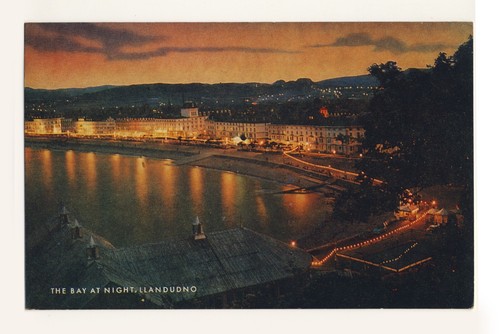Vintage 50er-70er Jahre Die Bucht bei Nacht, LLandudno Postkarte B - Bild 1 von 2