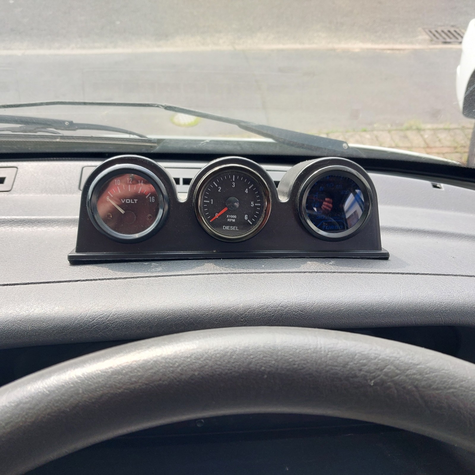 Picture 17 of 24