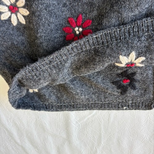 Karen Scott Pure Wool Cardigan Women Size 2X Gray Floral Embroidered Cottagecore - Picture 18 of 24