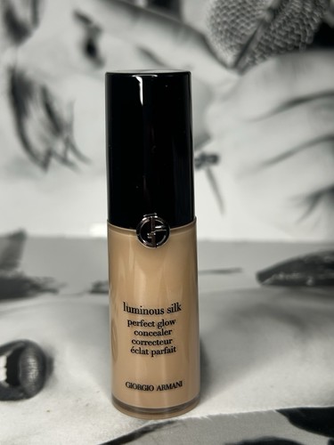 NIB Giorgio Armani 5.5 Medium Peach Luminous Silk Multi-Purpose Glow Concealer - Picture 4 of 4