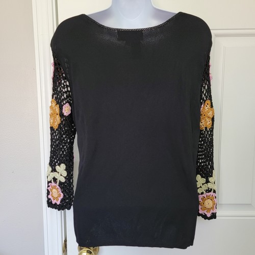 Joseph A Black Knit Top Embroidered Floral Crochet Sleeve Size L - Picture 4 of 10