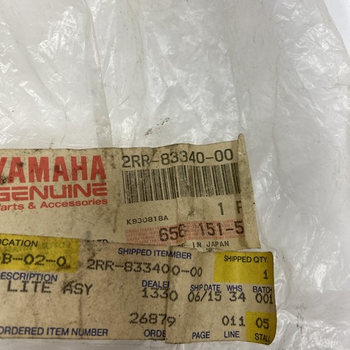 Yamaha Turn Signal 2RR-83340-00 New - Picture 2 of 6