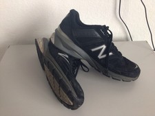 New Balance men’s sneakers, Made in USA 990v5, size 9.5 wide (2E)