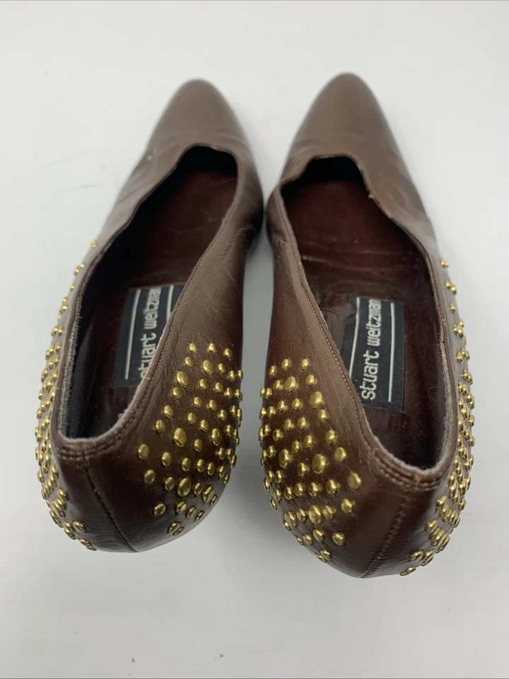 Винтажные кожаные туфли-лодочки Stuart Weitzman на каблуках 8 AA с латунным акцентом классические - Изображение 4 из 4