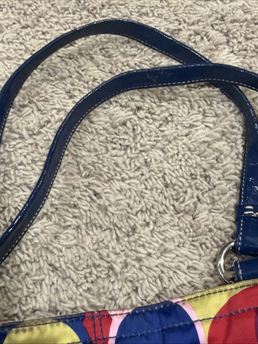 Bolso de hombro Coach F15183 Signature con estampado de bufanda brillante multicolor satinado - Imagen 7 de 11