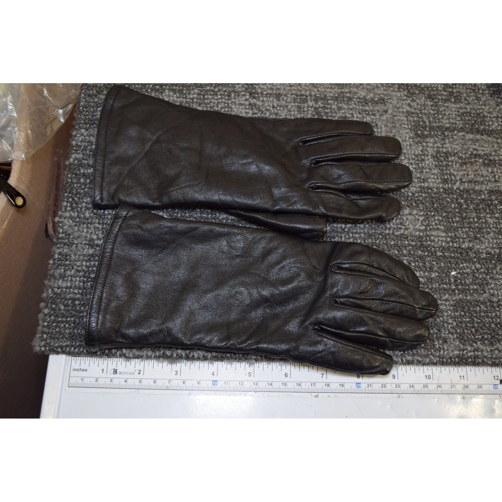 Womens Black Leather Lined Winter Gloves Size Medium