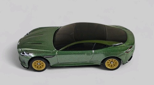 2023 ASTON MARTIN DB12 Diorama Collectible DieCast Model Car 1:64 Green LOOSE - Picture 4 of 8