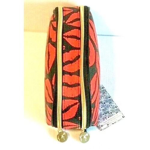 Estuche de cosméticos Dabney Lee talla 4 3/4 x 7/3/4 negro con labios rojos. Nuevo con etiquetas - Imagen 2 de 4