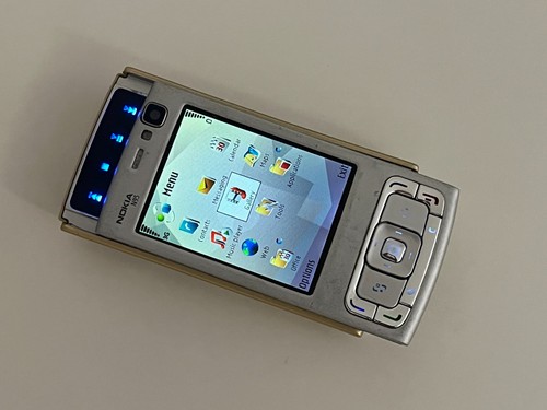 Original Nokia N95 - Silver Gold (Unlocked) GSM mobile phone sold as is read - Picture 15 of 23