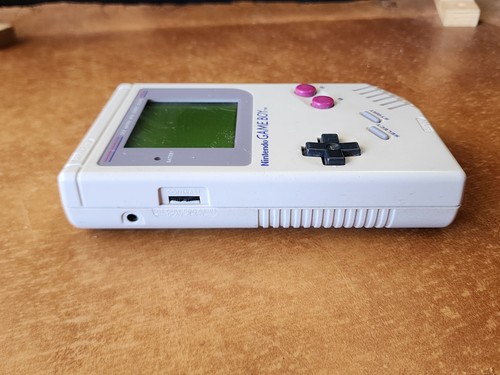 Nintendo GameBoy DMG-01 Console Portatile Funzionante Con Gioco La Vendetta Del Gator - Foto 7 di 9
