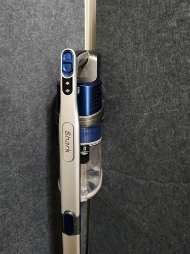 Shark UZ365H Cordless Vacuum Canister Tested Working - Picture 4 of 8