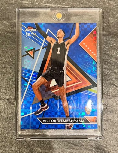 2023-24 Topps Finest Victor Wembanyama RC Blue Checkerboard Refractor /75 #197 - Bild 1 von 2