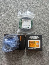 2 x Land Rover Defender hub bearings & a hub seal