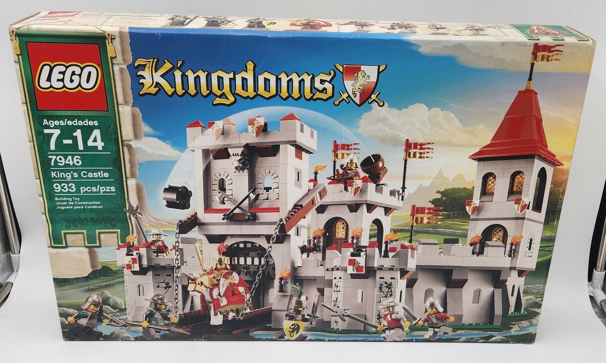 Lego Kingdoms King's Castle (7946) New Sealed Retired Lion Dragon