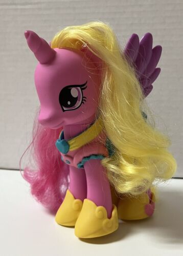 My Little Pony Princess Cadence 6" Figura Falda Zapatos 2010 Hasbro MLP C4 - Imagen 9 de 11