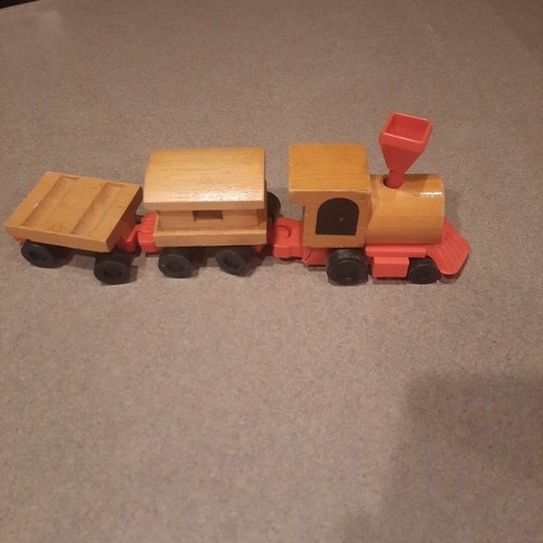 1972 Mattel Motor Putt-Putt Railroad Train Set parts 3 piece wooden Toy Train - Picture 3 of 4