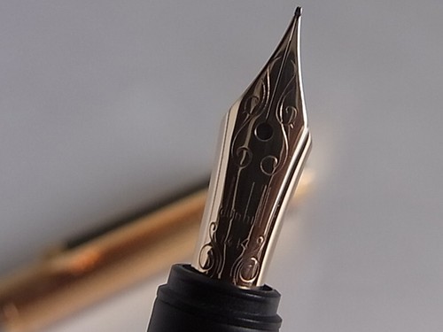 Dunhill Fountain Pen 14K EF Nib Gold Plated Barley Black Line Clip - Picture 9 of 12
