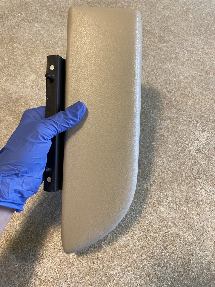 Camel 0311 Lincoln Town Car Left Driver Side Arm Rest STORAGE LID