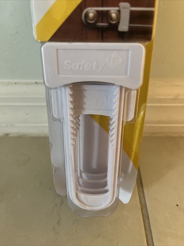 Safety 1st Cabinet Slide Locks 4 Pack Toddler Baby Locks BRAND NEW & Sealed - Picture 5 of 9